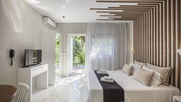 Chambre Double Deluxe | Minibar, coffres-forts dans les chambres, décoration personnalisée