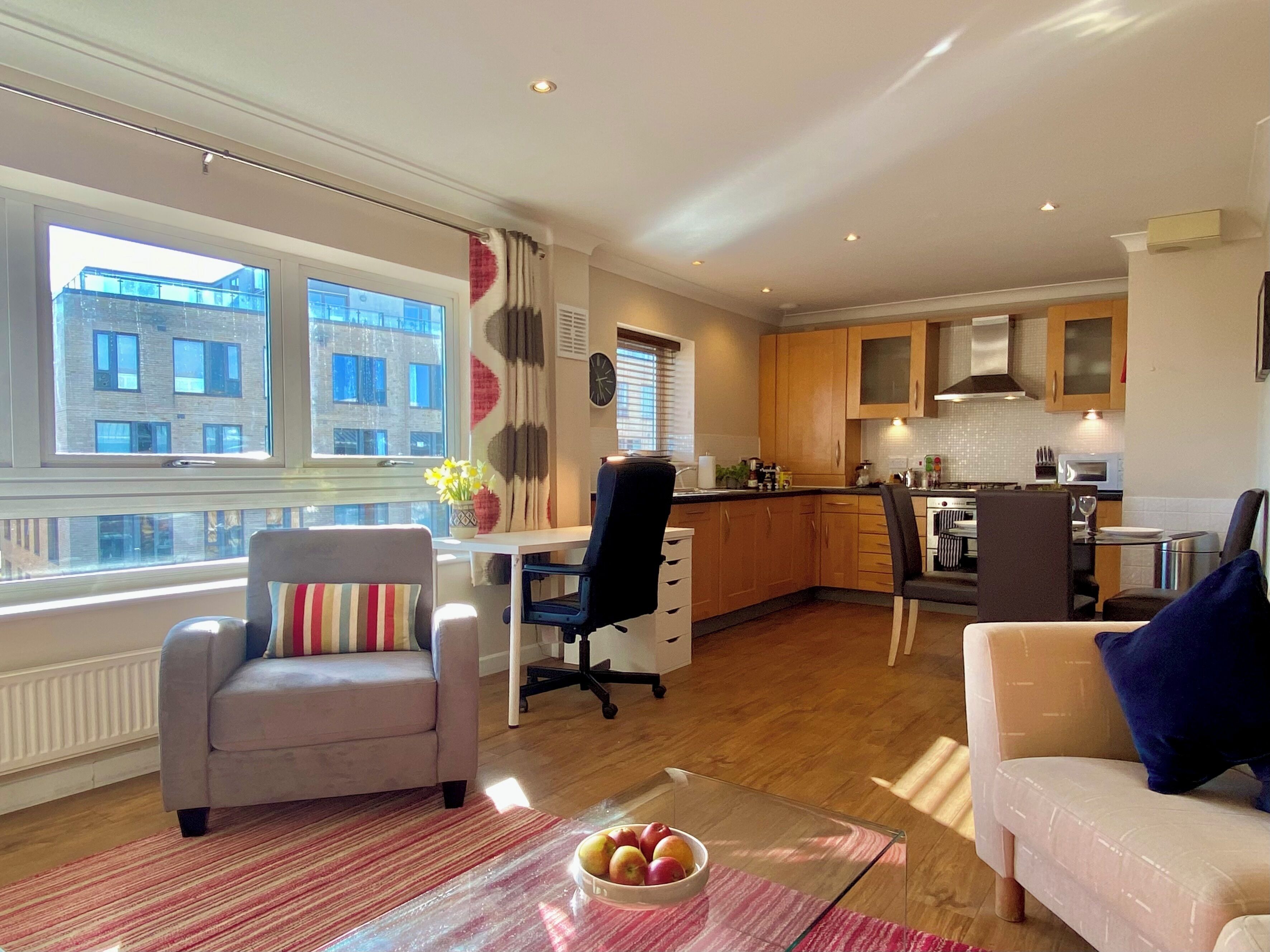 Superior Apartment, 2 Bedrooms, Private Bathroom | Living area