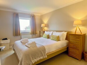 Superior Apartment, 2 Bedrooms, Private Bathroom - Your Space Apartments - Market Rise (Cambridge)