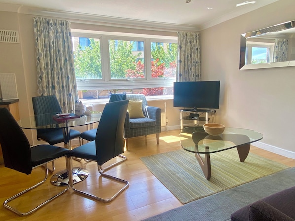 Superior Apartment, 2 Bedrooms, Private Bathroom | Living area - Your Space Apartments - Market Rise (Cambridge)