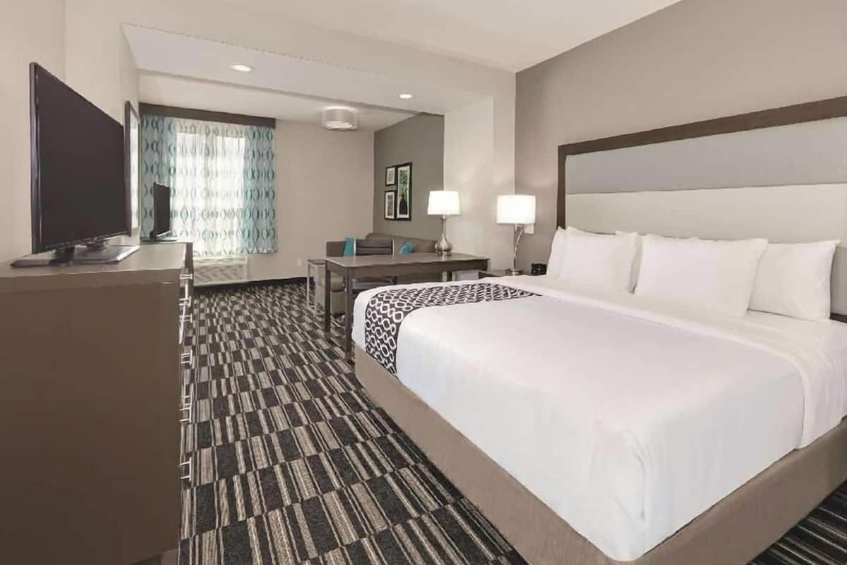 Premium bedding, pillowtop beds, desk, iron/ironing board
