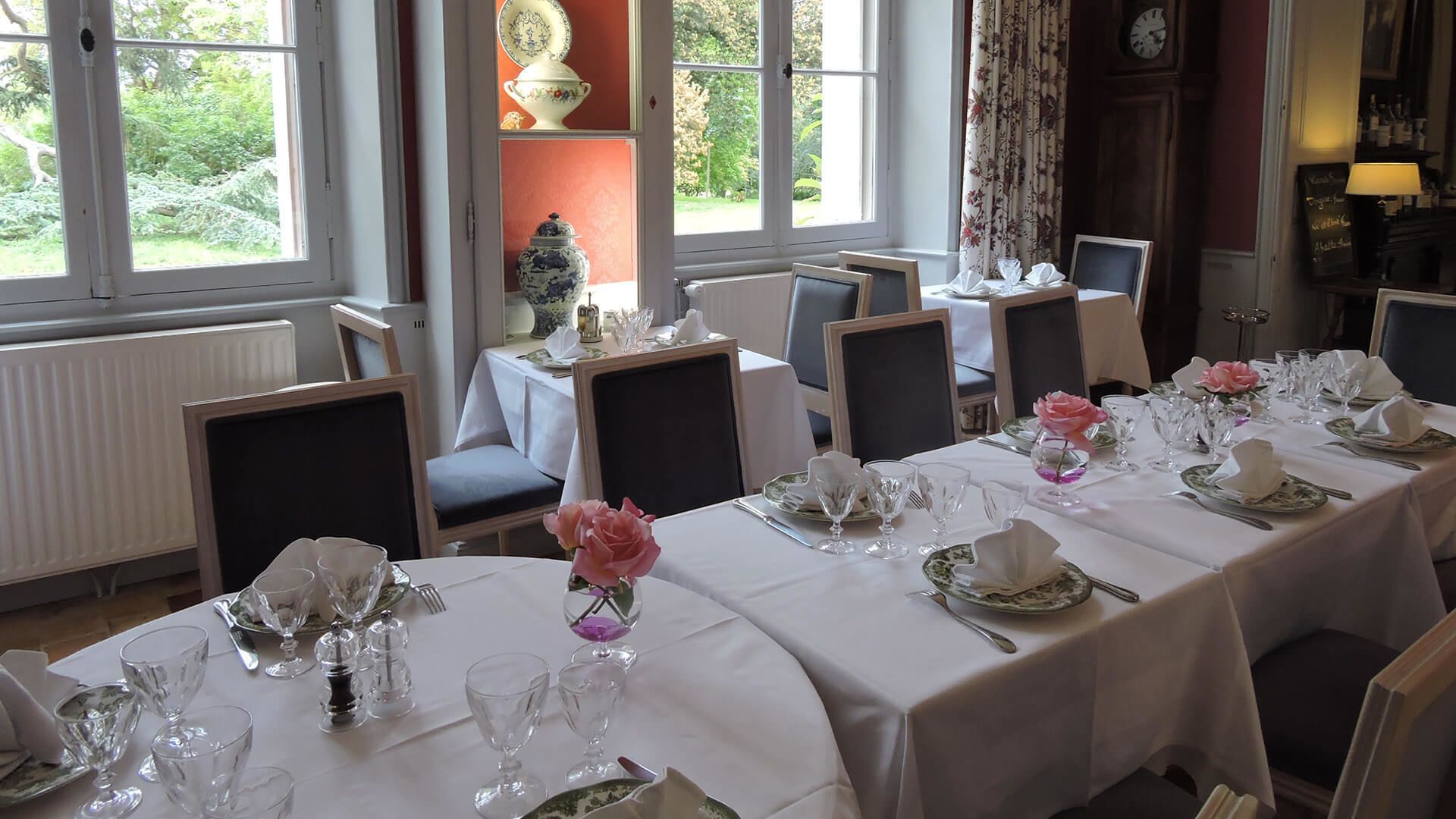 lunch and dinner served, garden views