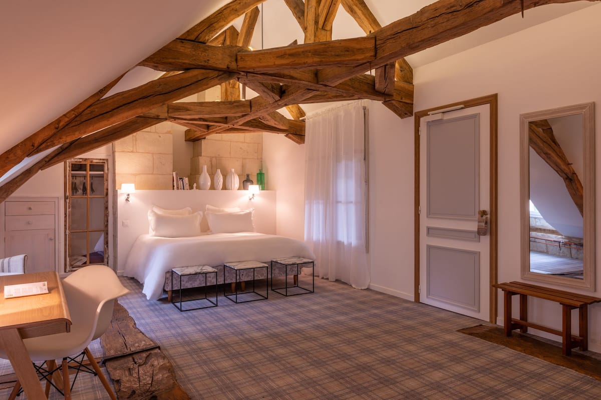 Literie de qualité supérieure, coffres-forts dans les chambres, bureau