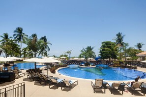 Outdoor pool - The Palms by Dream Makers (Jacó)