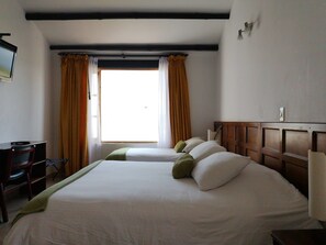 Camera quadrupla | Minibar, Wi-Fi gratuito