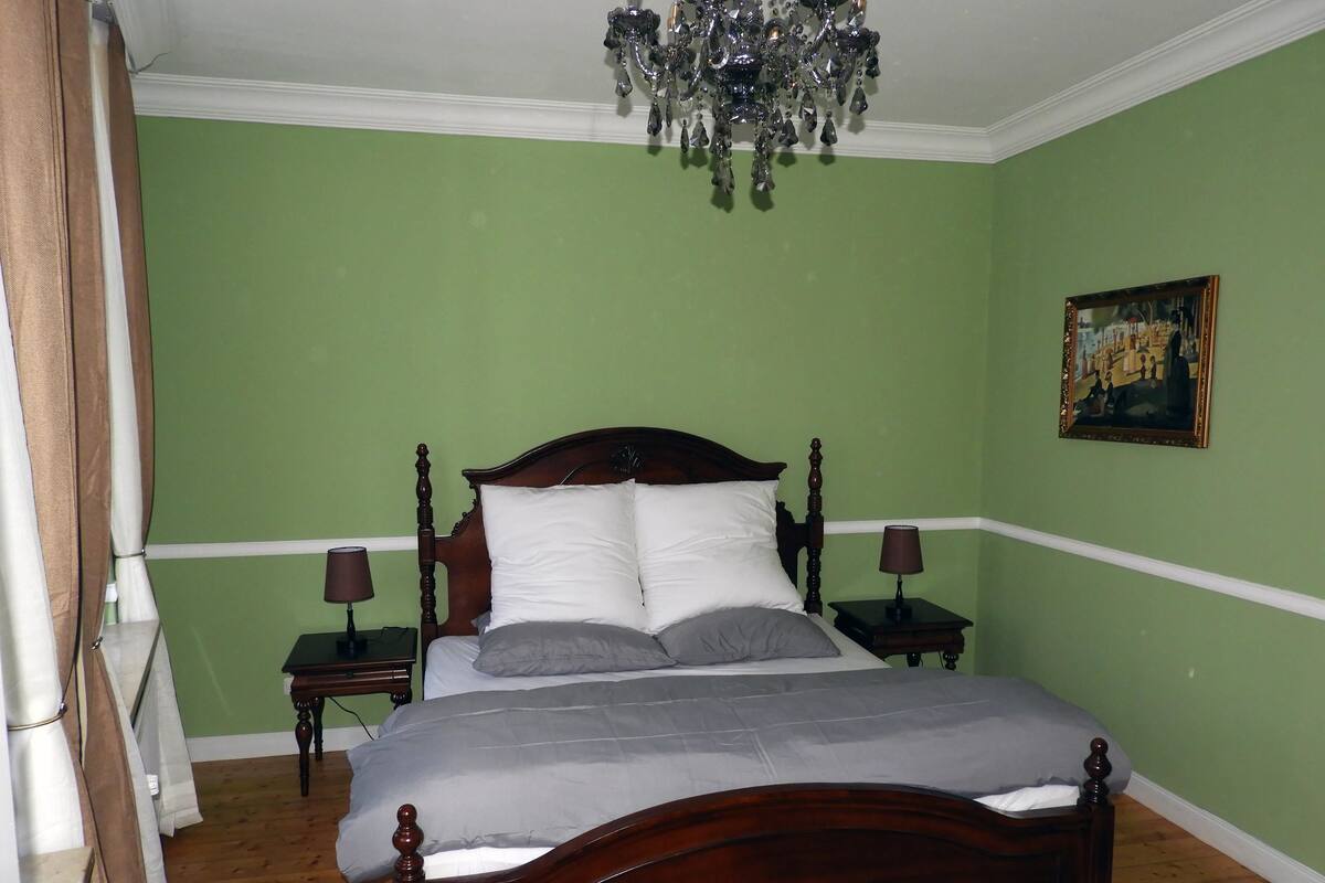 Summer Suite | 1 bedroom, premium bedding, minibar, desk