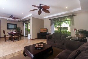 Deluxe Apartment, 2 Bedrooms, 2 Bathrooms, Ground Floor | 1 bedroom, premium bedding, in-room safe, iron/ironing board - Monte Rey by Dream Makers (Jacó)