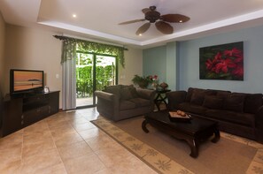 Departamento Deluxe, 2 habitaciones, 2 baños, planta baja | 1 habitación y ropa de cama de alta calidad 