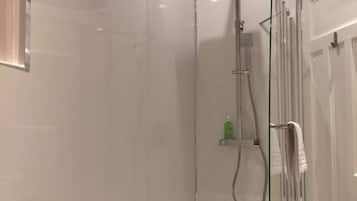Apartment, 2 Bedrooms | Bathroom shower