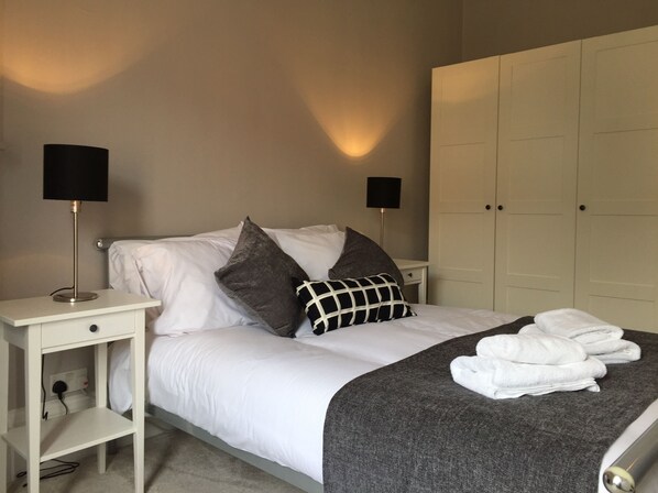 Apartment, 2 Bedrooms | 1 bedroom, premium bedding, individually decorated - Great Location 2 Bed West End Flat (Glasgow)