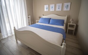 Standard-Doppelzimmer, Erdgeschoss | Minibar, Verdunkelungsvorhänge, kostenloses WLAN, Bettwäsche