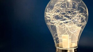 A clear glass bulb with internal wiring. - Rome Services Borgo Suites (Rome)