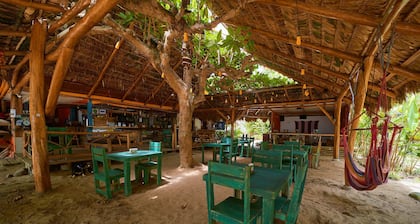 Playa 506 Beachfront Hostel