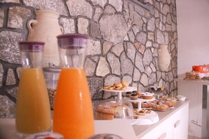 Desayuno buffet incluido todos los días 