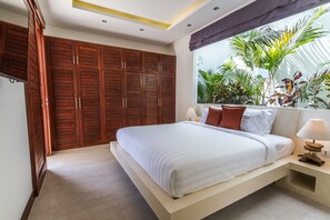 Vila família, 3 quartos, para não fumantes, vista para a piscina | 3 quartos, frigobar, escrivaninha, Wi-Fi de cortesia