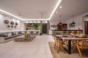 Vila, 3 quartos, piscina particular | Área de estar | TV LCD