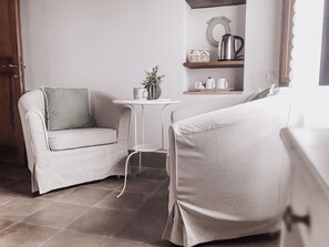 Quarto casal luxo, vista para o vale | Frigobar, escrivaninha, Wi-Fi de cortesia