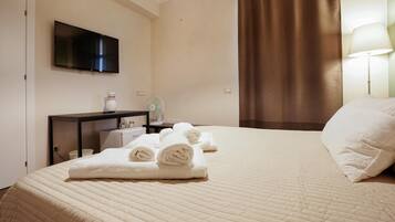 1 quarto, roupas de cama antialérgicas, edredons de pluma, frigobar