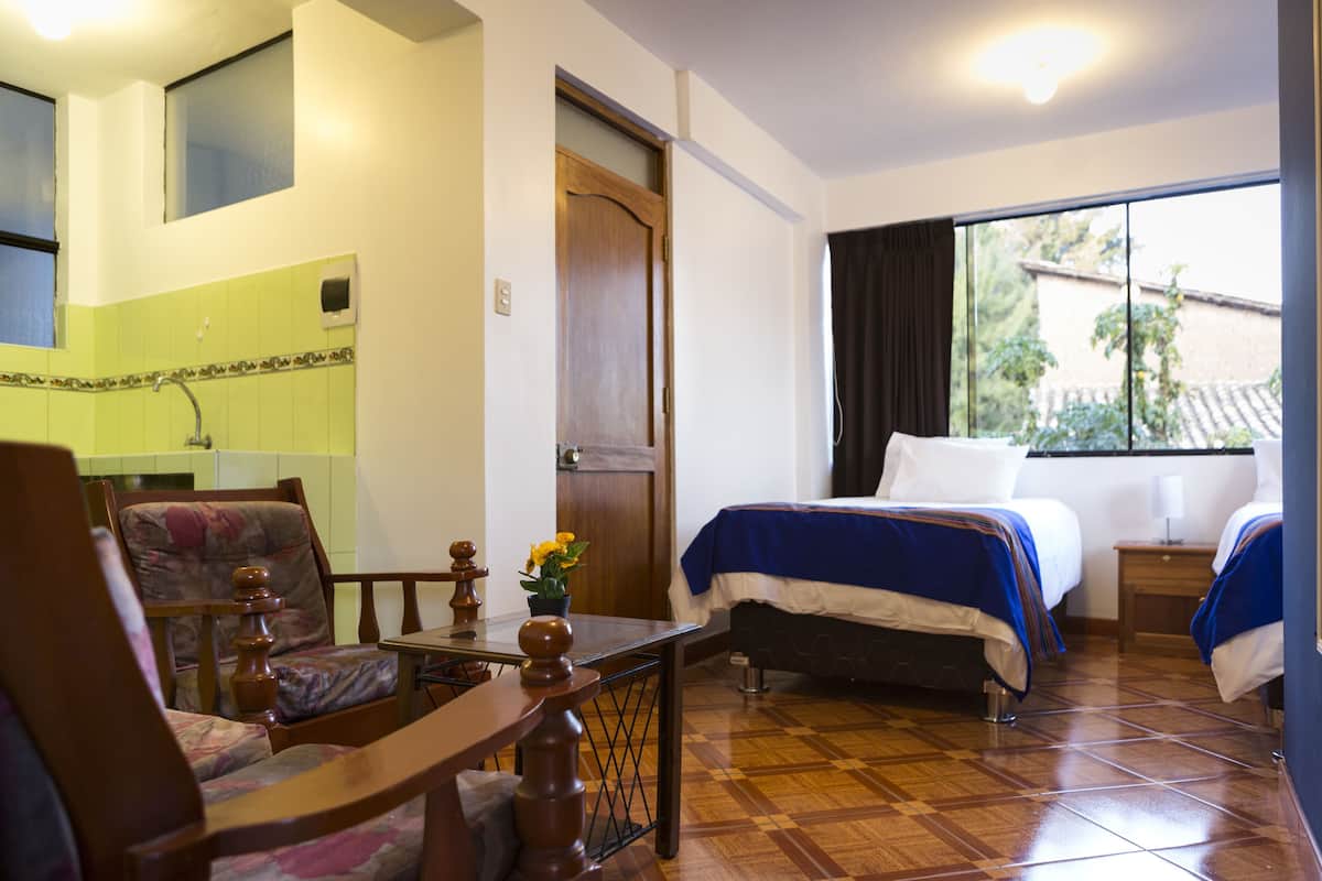 Family Room | Free WiFi