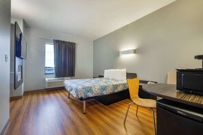 Standardzimmer, 1 Queen-Bett, Nichtraucher | Minibar, kostenloses WLAN, Bettwäsche