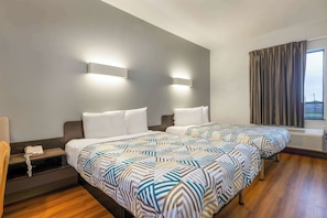 Minibar, free WiFi, bed sheets