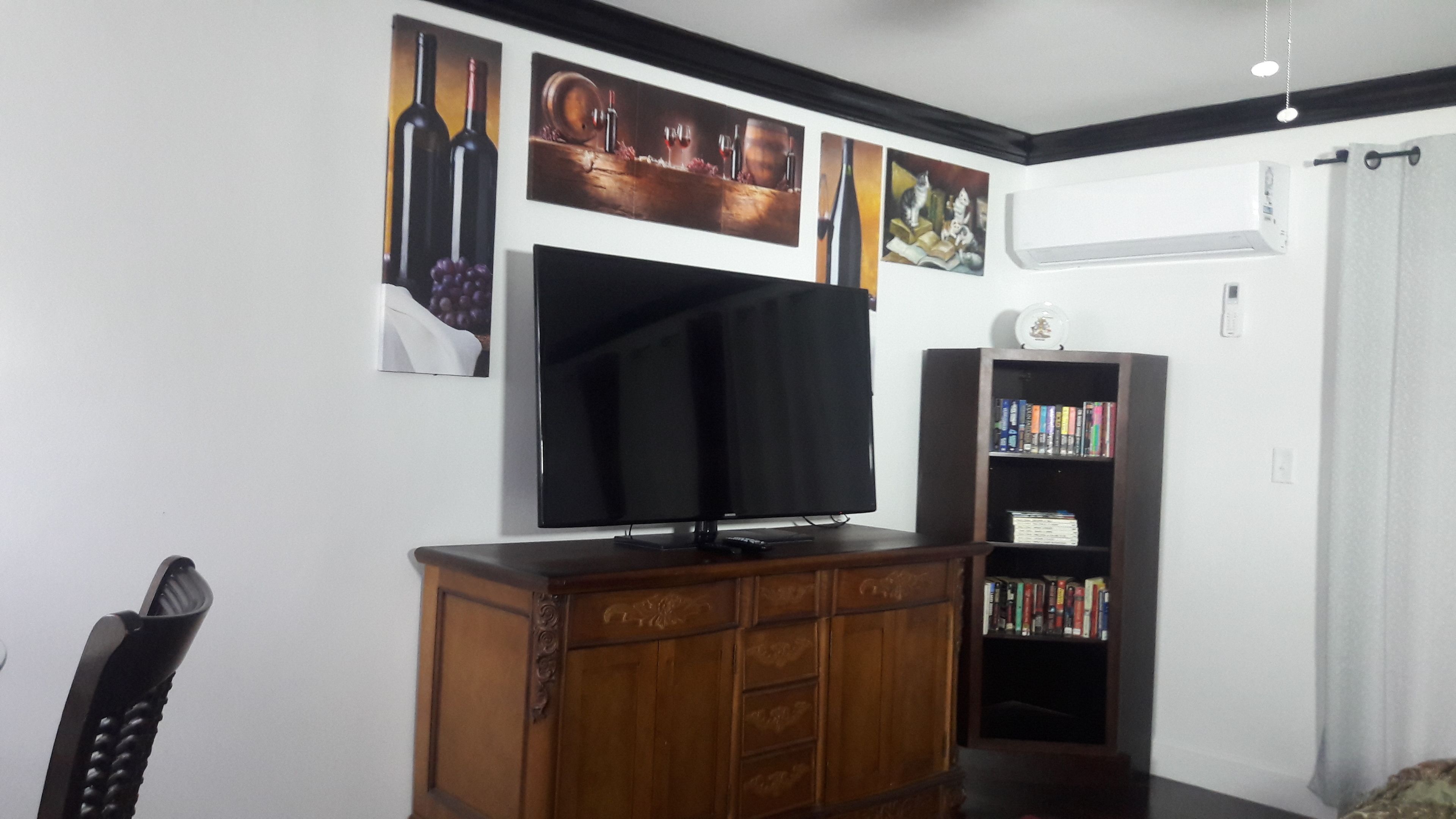 Standard Studio, 1 Queen Bed | Iron/ironing board, free WiFi