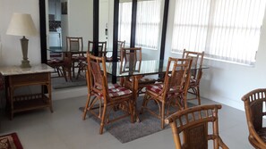 Appart'hĂŽtel Standard, 1 chambre | Restauration dans la chambre