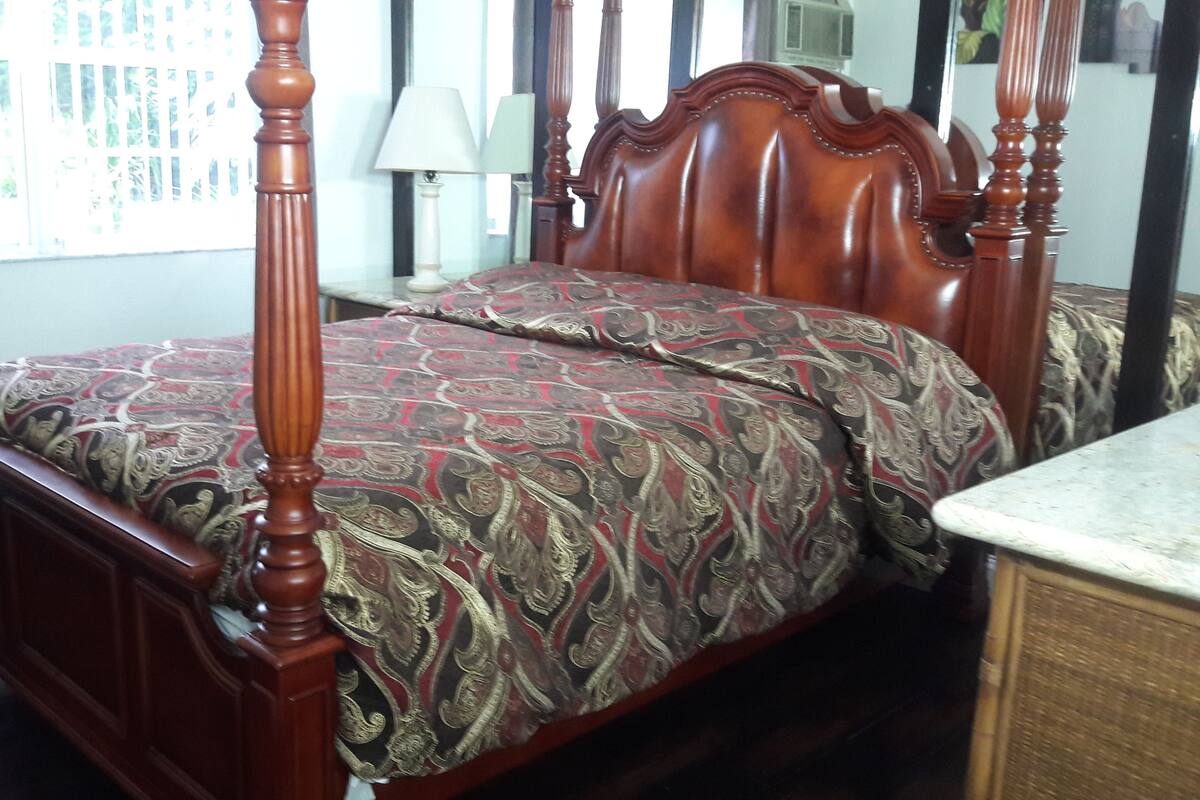 Standard Condo, 1 Bedroom | Iron/ironing board, free WiFi