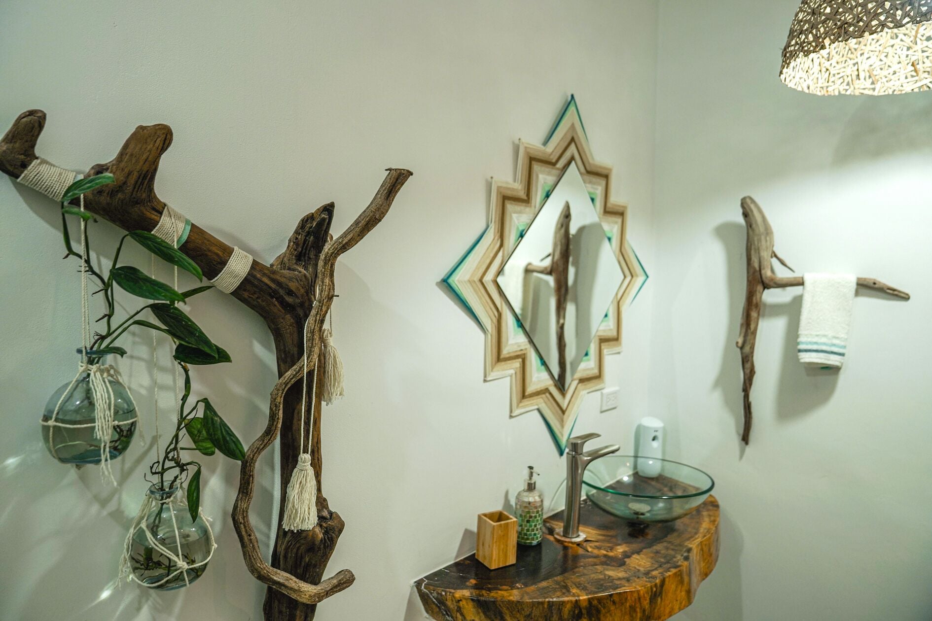 design studio suite, 1 queen bed, ocean view | bathroom | shower, rainfall showerhead, eco-friendly toiletries, towels