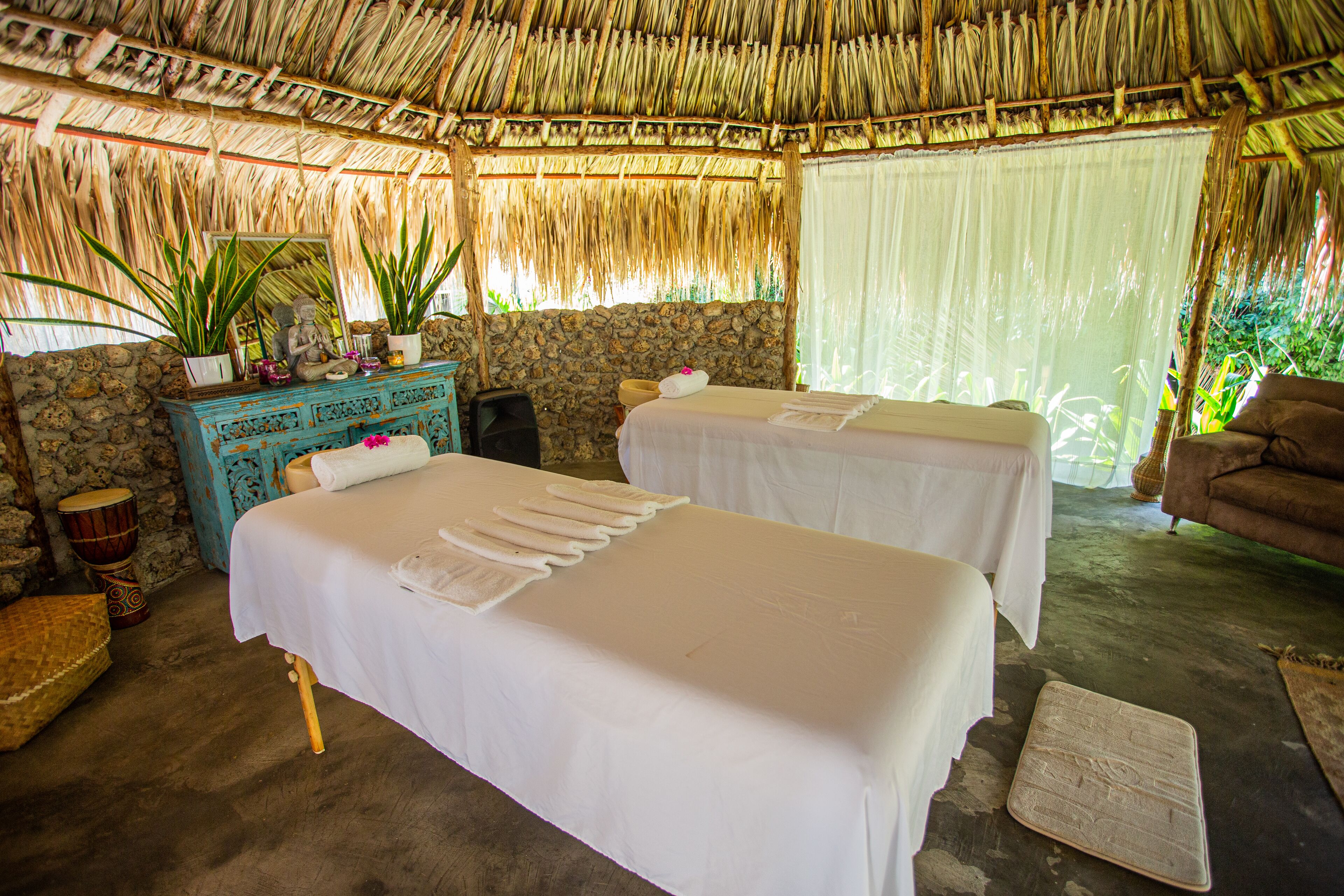 couples treatment room(s), body treatments, aromatherapy, thai massages