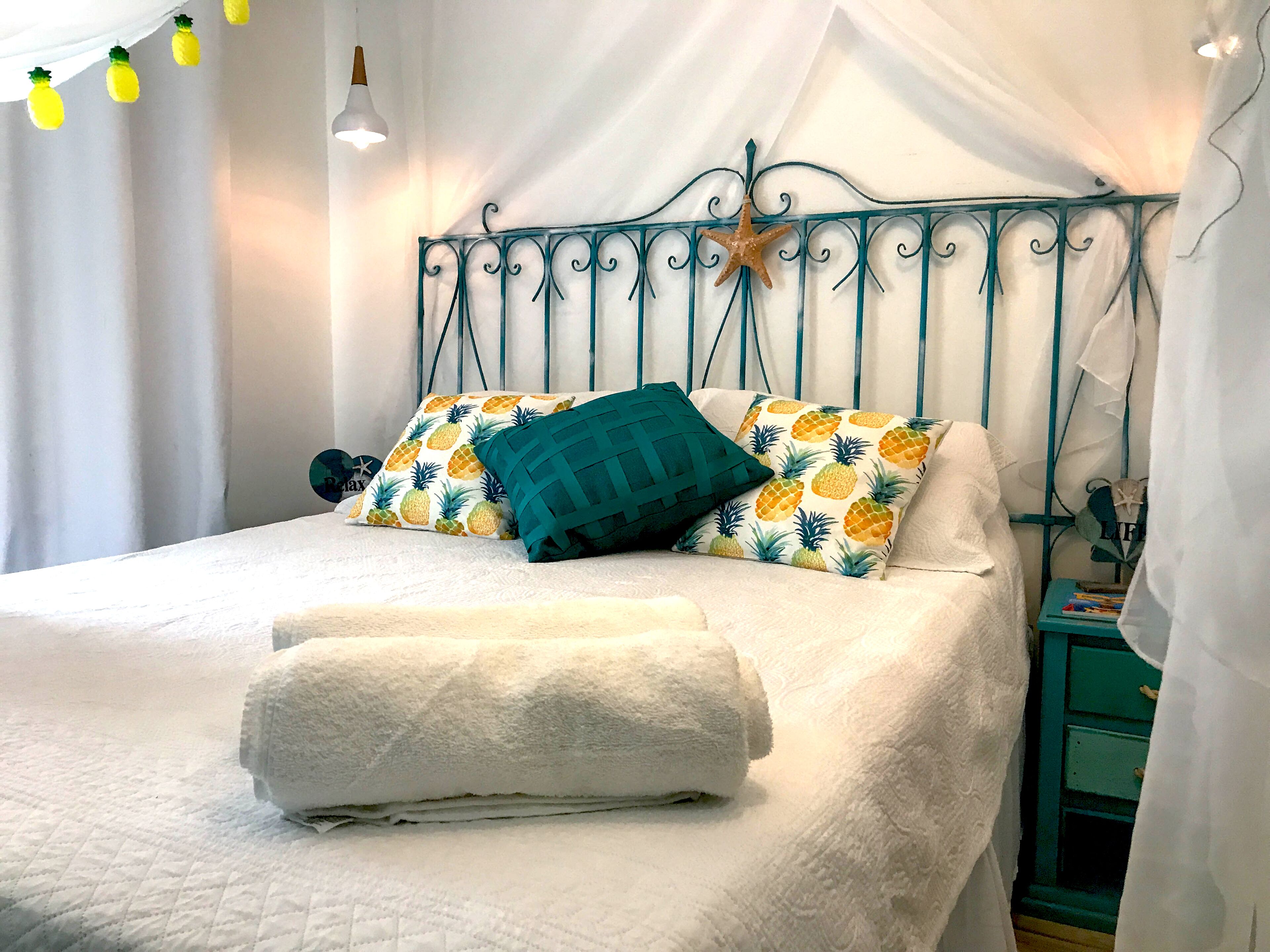 Ropa de cama de alta calidad, cubrecamas y colchones con pillow-top 