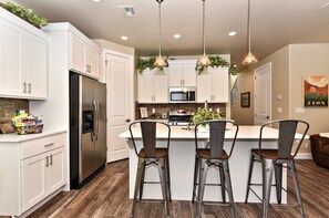 House, Multiple Beds, Pool View (Once Upon A Tee Time) | Private kitchen - Once Upon A Tee Time (St. George)