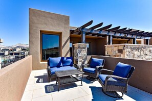 Ferienhaus, Mehrere Betten, Poolblick (Once Upon A Tee Time) | Terrasse/Patio