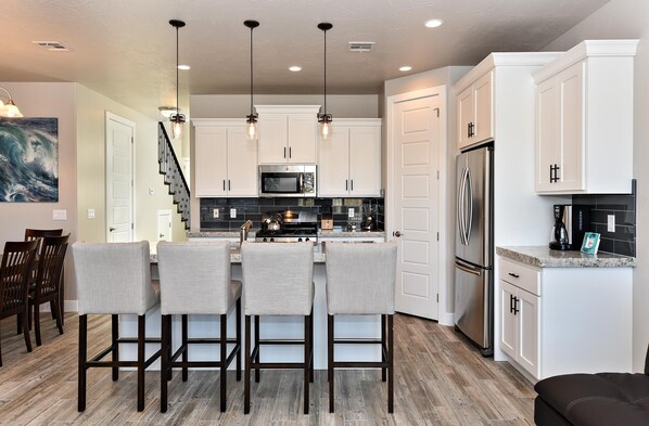 House, Multiple Beds, Pool View (Townhouse at Canyon Tree) | Private kitchen