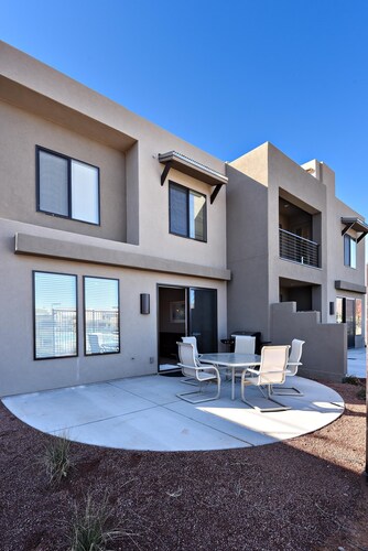Townhouse at Canyon Tree