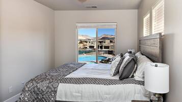 4 bedrooms, iron/ironing board, free WiFi, bed sheets