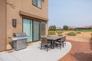 House, Multiple Beds, Golf View (Snow Canyon Sunrise) | Outdoor dining