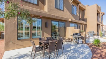 House, Multiple Beds, Pool View (Life's Good) | Outdoor dining