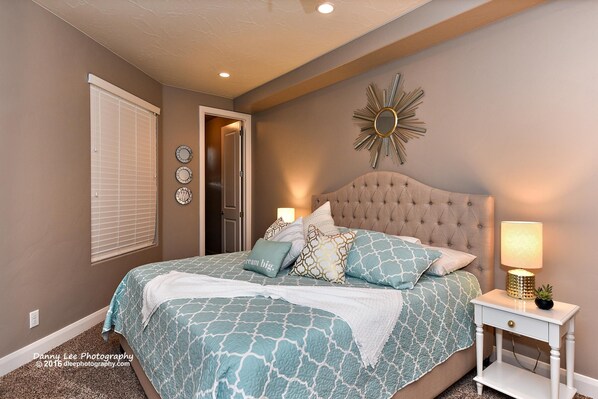 Casa, varias camas, vista al campo de golf (Another Day In Paradise) | 4 habitaciones, decoración personalizada y muebles diferentes 