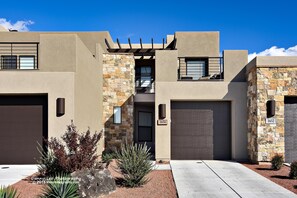 Exterior - Another Day In Paradise (St. George)