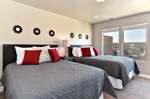House, Multiple Beds, Mountain View (Luxury At The Ledges)