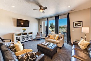House, Multiple Beds, Golf View (Retreat On The Green) | Living area | Flat-screen TV, DVD player - Retreat On The Green (St. George)