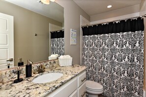 House, Multiple Beds, Golf View (Retreat On The Green) | Bathroom | Separate tub and shower, free toiletries, hair dryer, towels - Retreat On The Green (St. George)