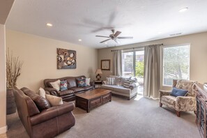 House, Multiple Beds, Mountain View (Kickin' It At Karisma) | Living area