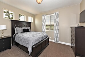 House, Multiple Beds, Mountain View (Escape On The 18th Hole) | 4 bedrooms, iron/ironing board, free WiFi, bed sheets - Escape On The 18th Hole (St. George)