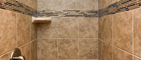 Maison, plusieurs lits, vue montagne (Paradise Found) | Salle de bain