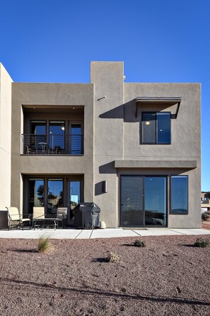 House, Multiple Beds, Mountain View (Paradise Found) | Exterior