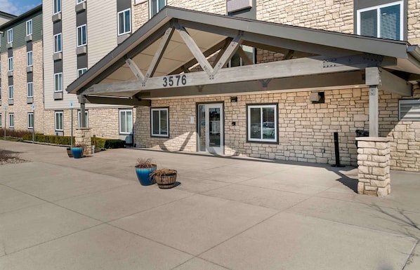 Exterior - Extended Stay America Suites - Detroit - Rochester Hills (Rochester)