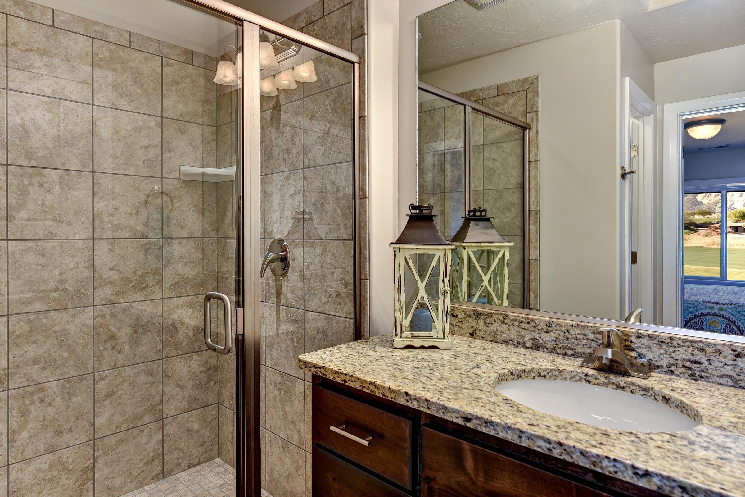 House, Multiple Beds, Mountain View (Fairway Oasis) | Bathroom | Separate bathtub and shower, free toiletries, hair dryer, towels