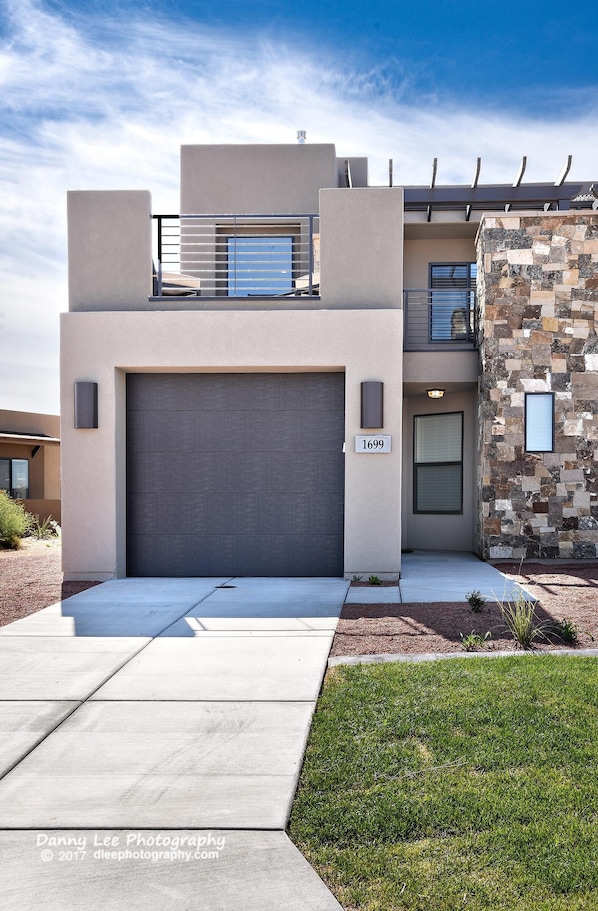 Casa geminada, várias camas, vista para a montanha (Red Cliff Sunset) | Fachada